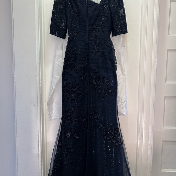 Dark Blue Evening Gown Rickie Freeman Teri Jon size 2 worn once - Picture 5 of 7